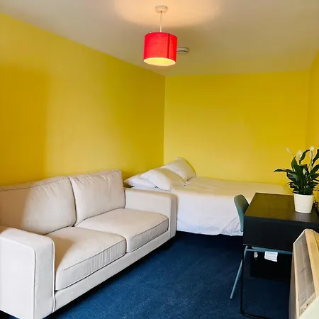 Entire Flat In Close To Center * Edinburgh