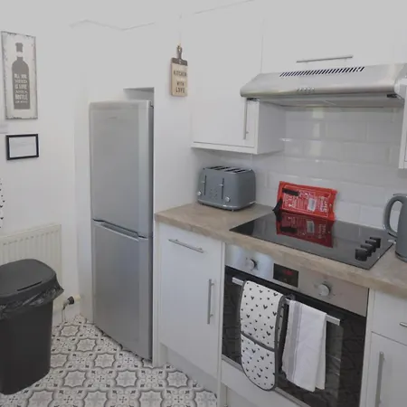 Semesterbostad Cosy 2 Bed With Garden And Free Parking Edinburg