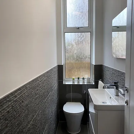 Cosy Near Centre