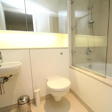 Apartment Modern Stylish 3br In Quartermile *