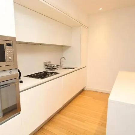 Apartment Modern Stylish 3br In Quartermile *