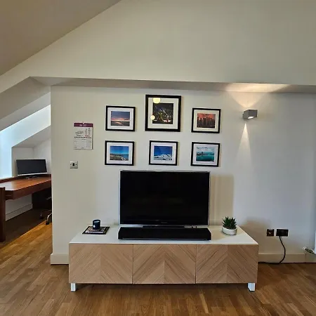 Quartermile Cosy Nest