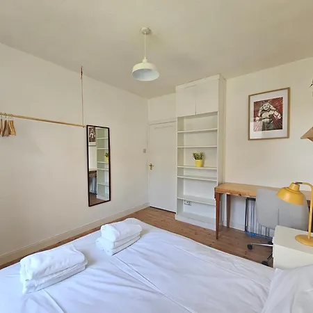 Charming 2-bedroom Ground Floor With Garden And Free On-street Parking Эдинбург