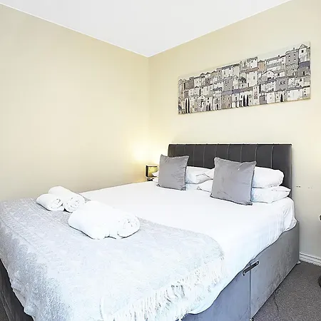 The Lochend Two Bedroom אדינבורו