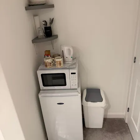 בית אירוח Double Bedroom With Dedicated Private Bathroom