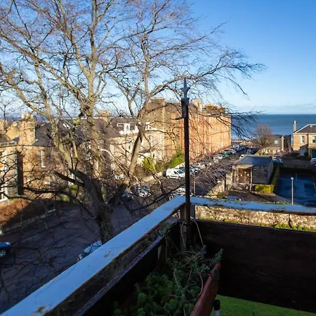 Mid-century Gem Steps From The Apartment Edinburgh