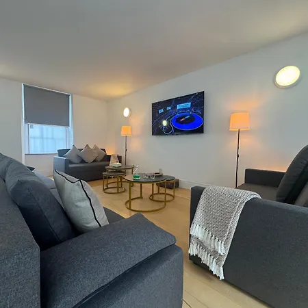 아파트호텔 Squarezzz - Group