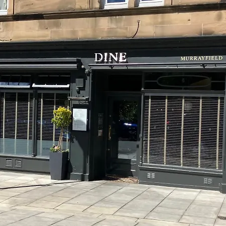 Victorian With Car Parking In Driveway, Murrayfield Apartment Edinburgh