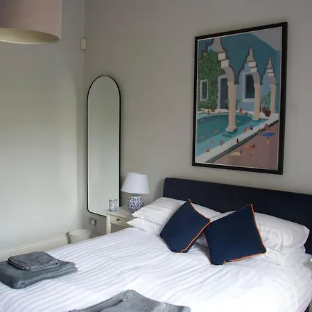 Victorian With Free Parking In Murrayfield * Edinburgh