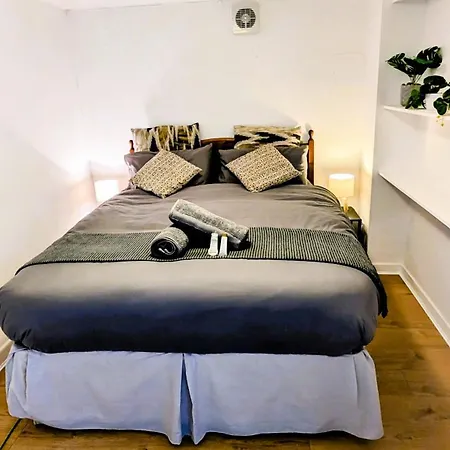 Rainforestlodge إدنبرة