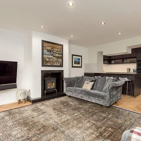 The York Place * Edinburgh