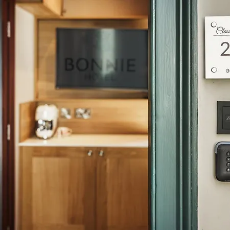 Bonnie Haymarket Hotell 5*