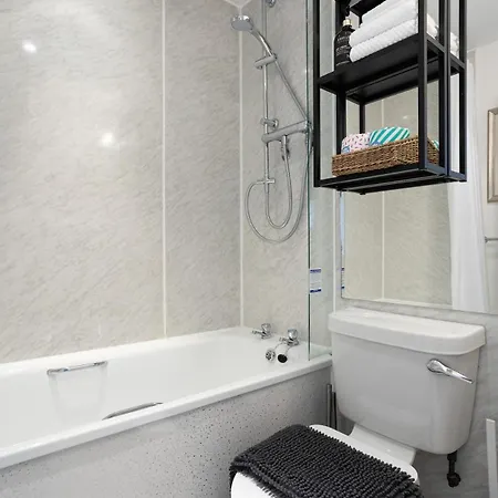 Cosy & Quiet Flat Near Haymarket Station *