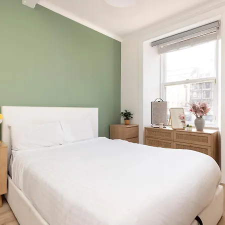 Elegant With Castle View * Edinburgh