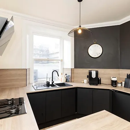 Apartment Elegant With Castle View