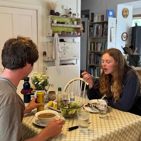 Cosy Cottage For Share , Private Double Room, Wifi, Parking, Garden Εδιμβούργο