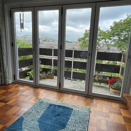 Apartment Mid-century Gem Steps From The *