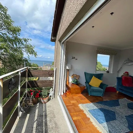 Mid-century Gem Steps From The Edinburgh