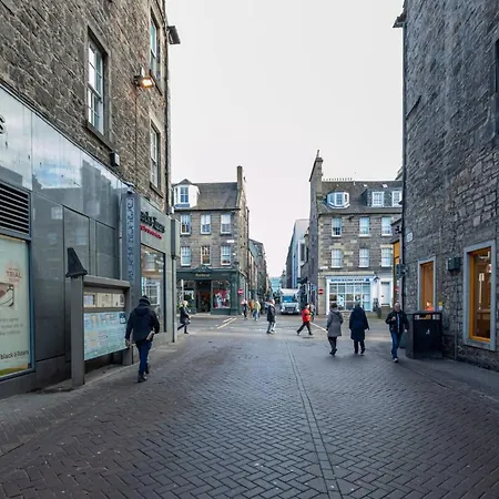 Edinburgh Apartment In The Heart Of The City Edinburgh Castle On Your Door Step *