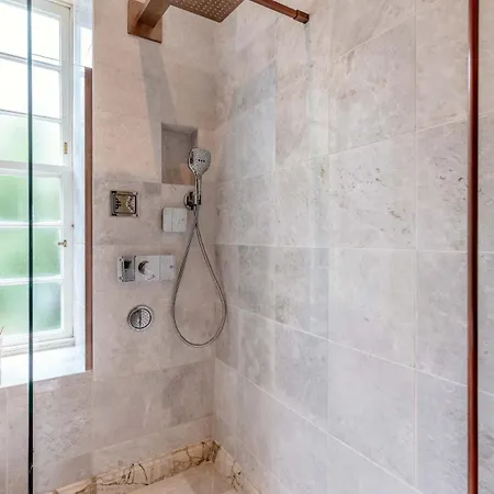 Daire Craig S Lair Boho Jungle