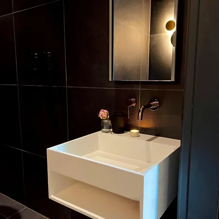 Daire Designer Georgian In New Town