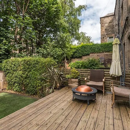 Modern Holyrood Family Retreat *