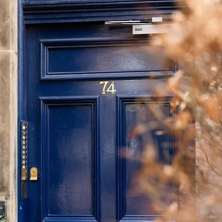 Bright 1 Bedroom Near Centre *