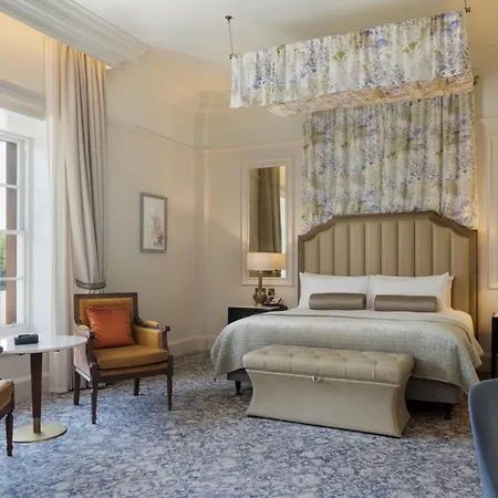 The Caledonian Edinburgh, Curio Collection By Hilton Edinburg