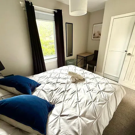South Gyle House - Superfast Wifi And Free Parking - 7 Minutes From Airport Casa de Férias Edimburgo