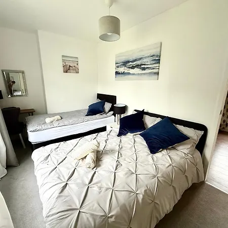 Casa de Férias South Gyle House - Superfast Wifi And Free Parking - 7 Minutes From Airport *