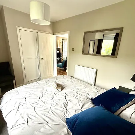 South Gyle House - Superfast Wifi And Free Parking - 7 Minutes From Airport Edimburgo