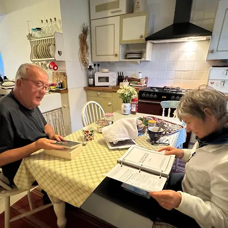 Frühstückspension Charming For Share ,private Double , Fast Fibre Optik Int, Free Parking, Garden