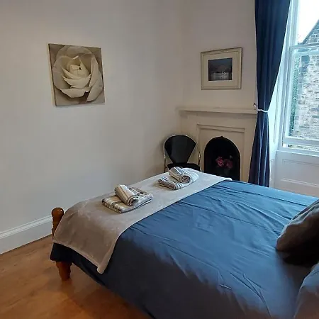 Lauriston Place - Spacious 2 Bedroom Edinburgh