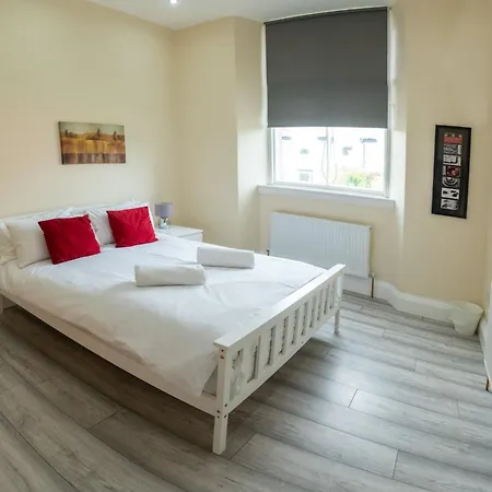 Large Flat In F2 With Mountain View