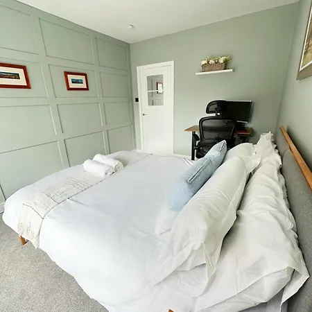 Duplex - Centre 4-bed Retreat *