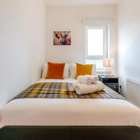 Apartment Charming 3-bed Free Parking West End *