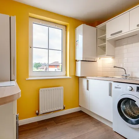 Apartment Chic 2-bed Near Centre