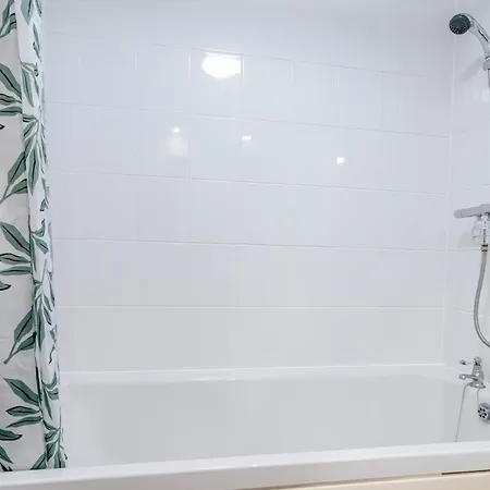 Apartment Chic 2-bed Near Centre Edinburgh
