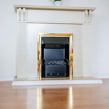 Chic 2-bed Near Centre *