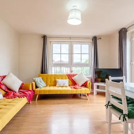 Apartment Chic 2-bed Near Centre
