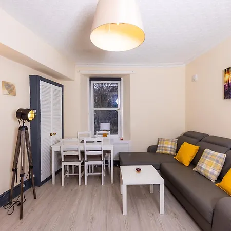 Central Edinburgh Apartment By The Castle * Edimburgo