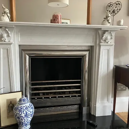 Daire Victorian With Car Parking In Driveway, Murrayfield Edinburgh