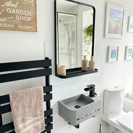 דירה Duplex - Centre 4-bed Retreat *