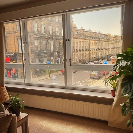 Duplex - Centre 4-bed Retreat *