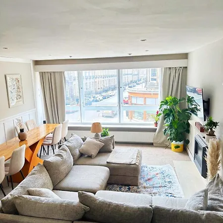 דירה Duplex - Centre 4-bed Retreat *