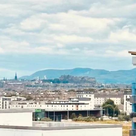 Ocean View Flat With Cozy Vibes * Edinburgh