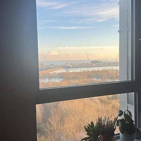 Ocean View Flat With Cozy Vibes *