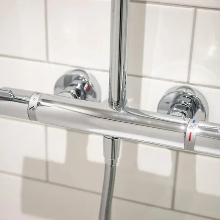 Lovely 1-bedroom Unit Near Castle