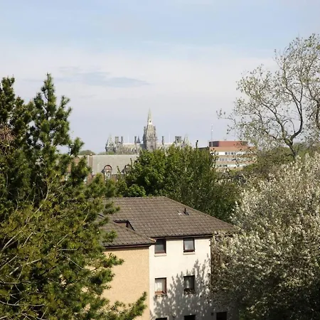 Apartamento Family-friendly Flat Walkable From Princess Street *