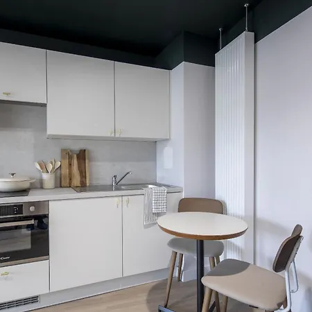 Modern With Kitchen & Ensuite In Apartmán *